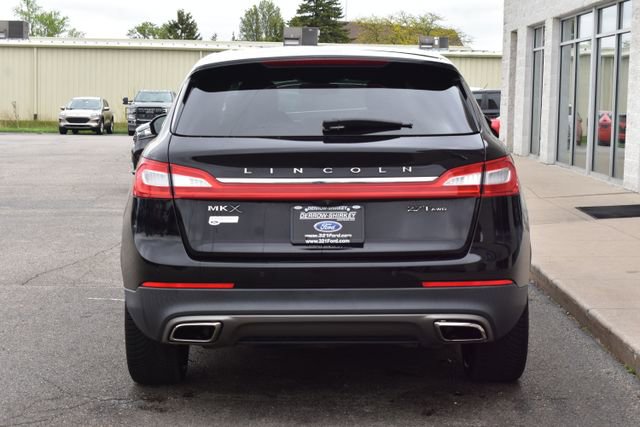 Used 2018 Lincoln MKX Reserve w/ Driver Assistance Package AWD/4WD image 10