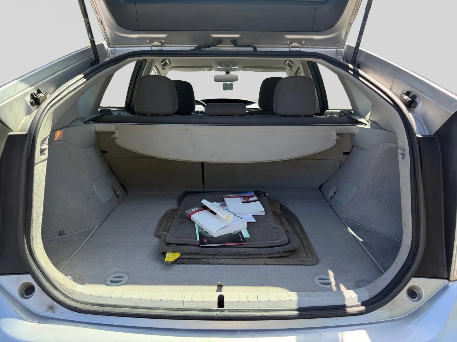 Used 2014 Toyota Prius Two FWD image 19