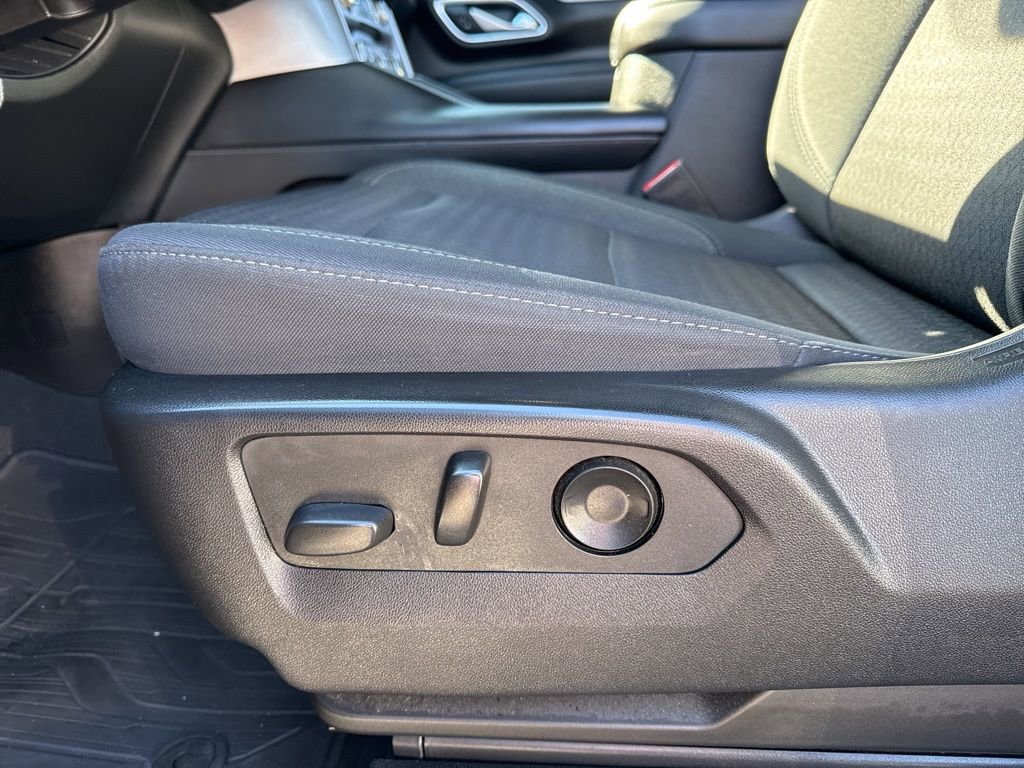 Used 2022 GMC Yukon SLE image 19