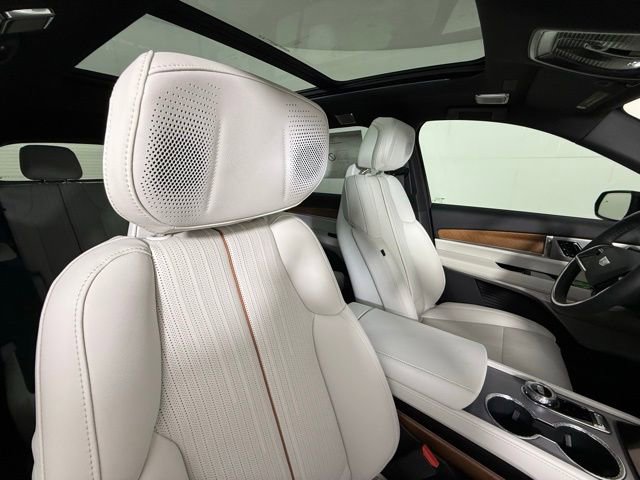 New 2026 Cadillac Vistiq Luxury image 36