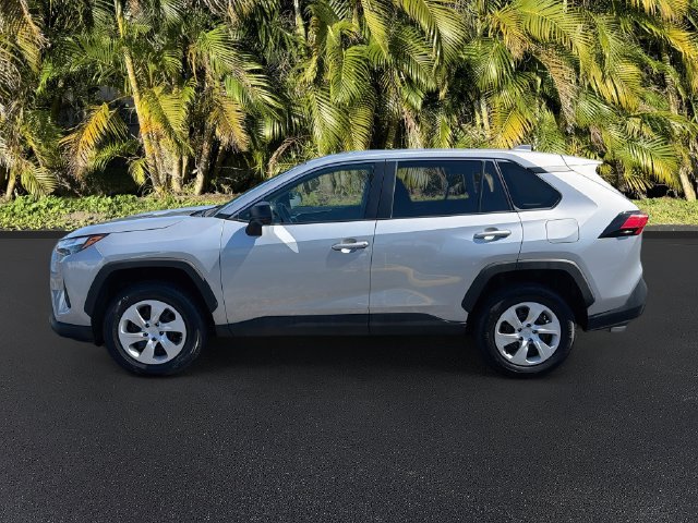 Used 2025 Toyota RAV4 LE AWD/4WD image 8