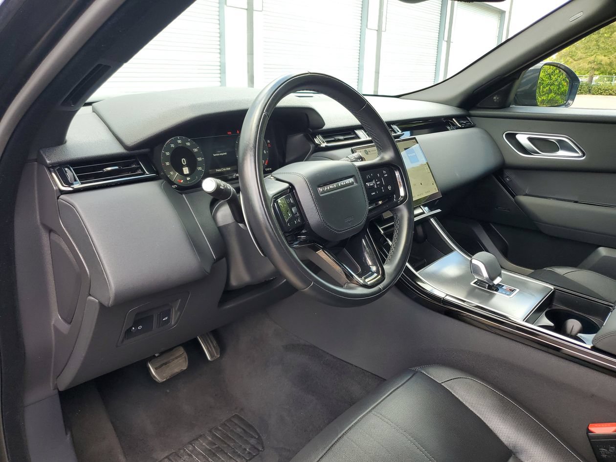 Used 2025 Land Rover Range Rover Velar Dynamic SE AWD/4WD image 18