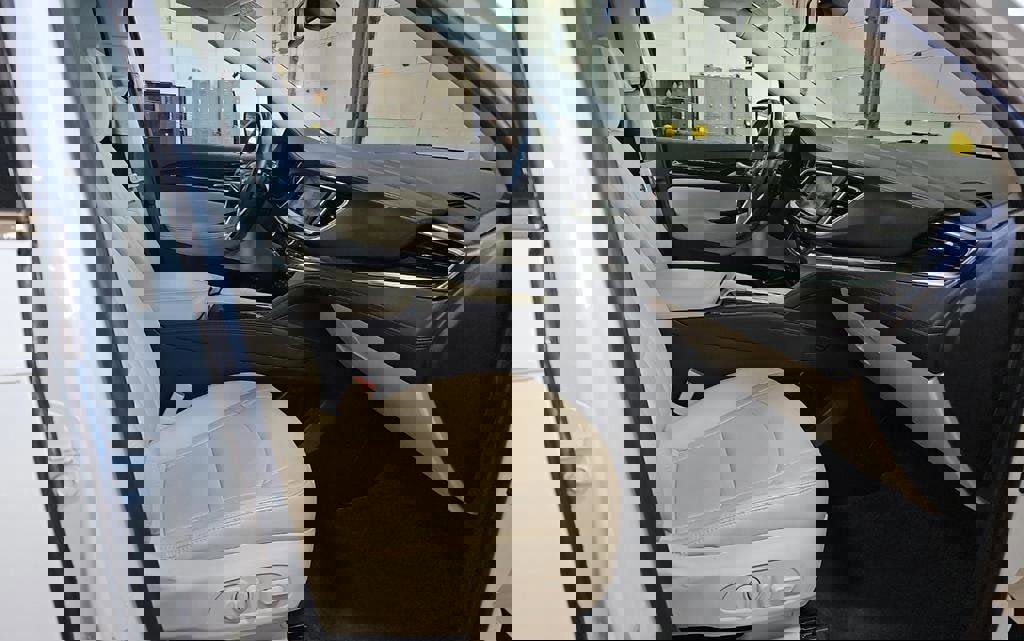 Certified 2023 Buick Enclave Essence FWD image 9