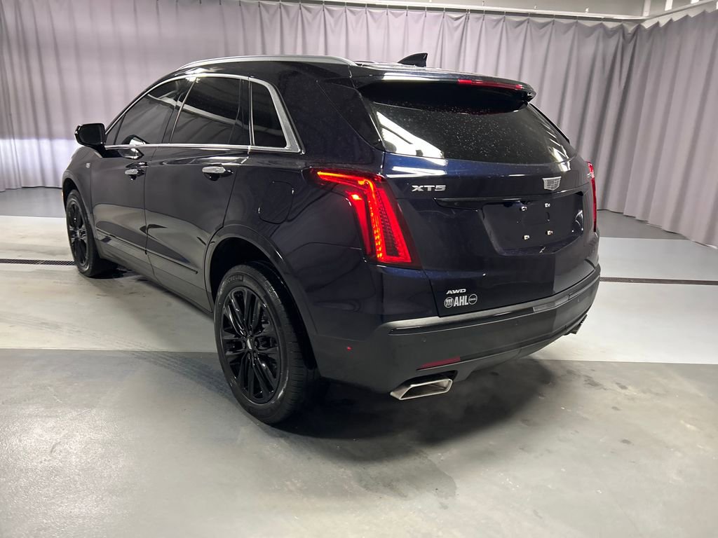 Used 2022 Cadillac XT5 Luxury w/ LPO, ONYX Package image 5