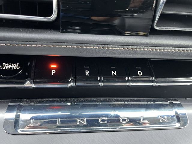 Used 2025 Lincoln Aviator AWD image 23