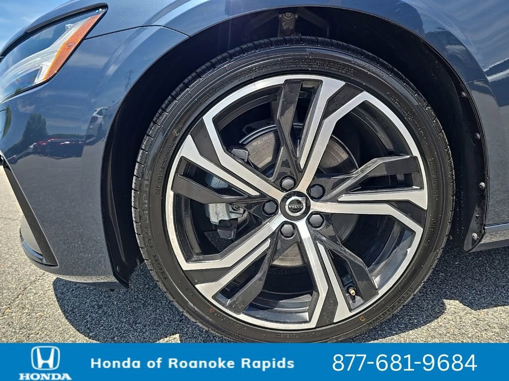 Used 2024 Volvo S60 B5 Core FWD image 9
