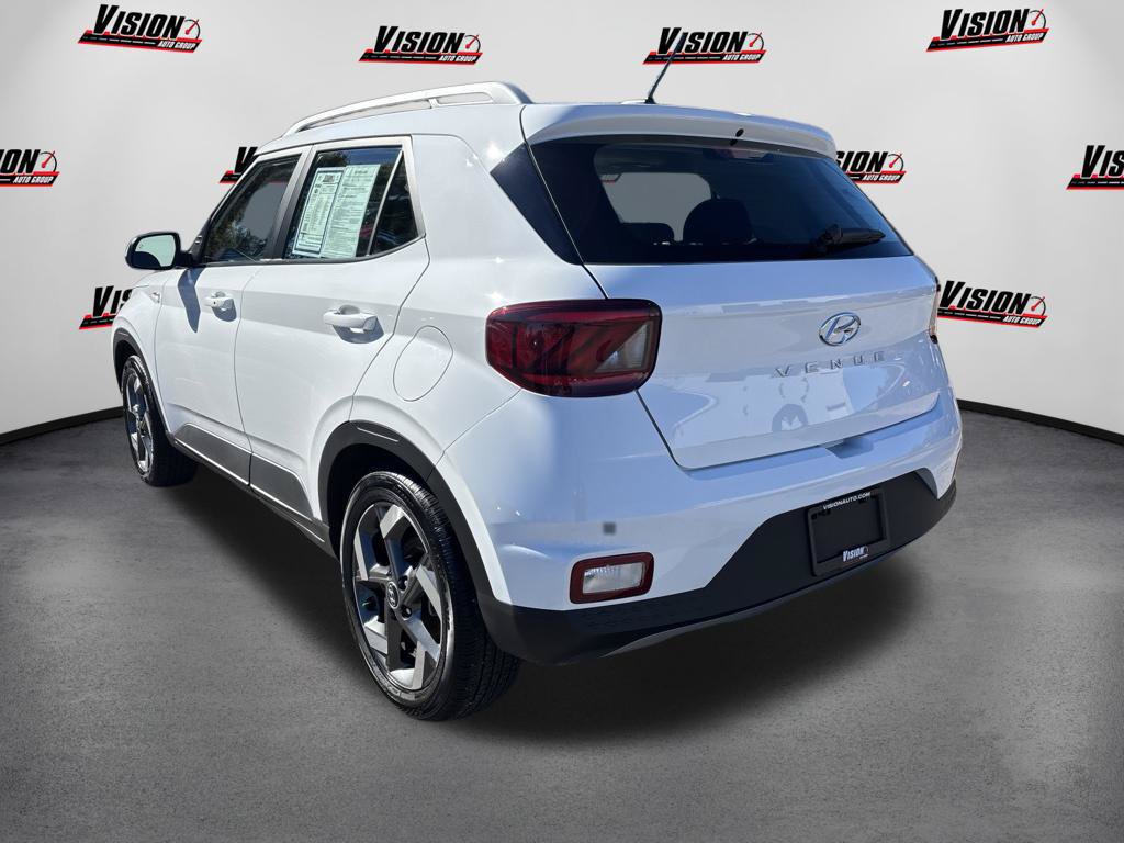 New 2026 Hyundai Venue SEL FWD image 7