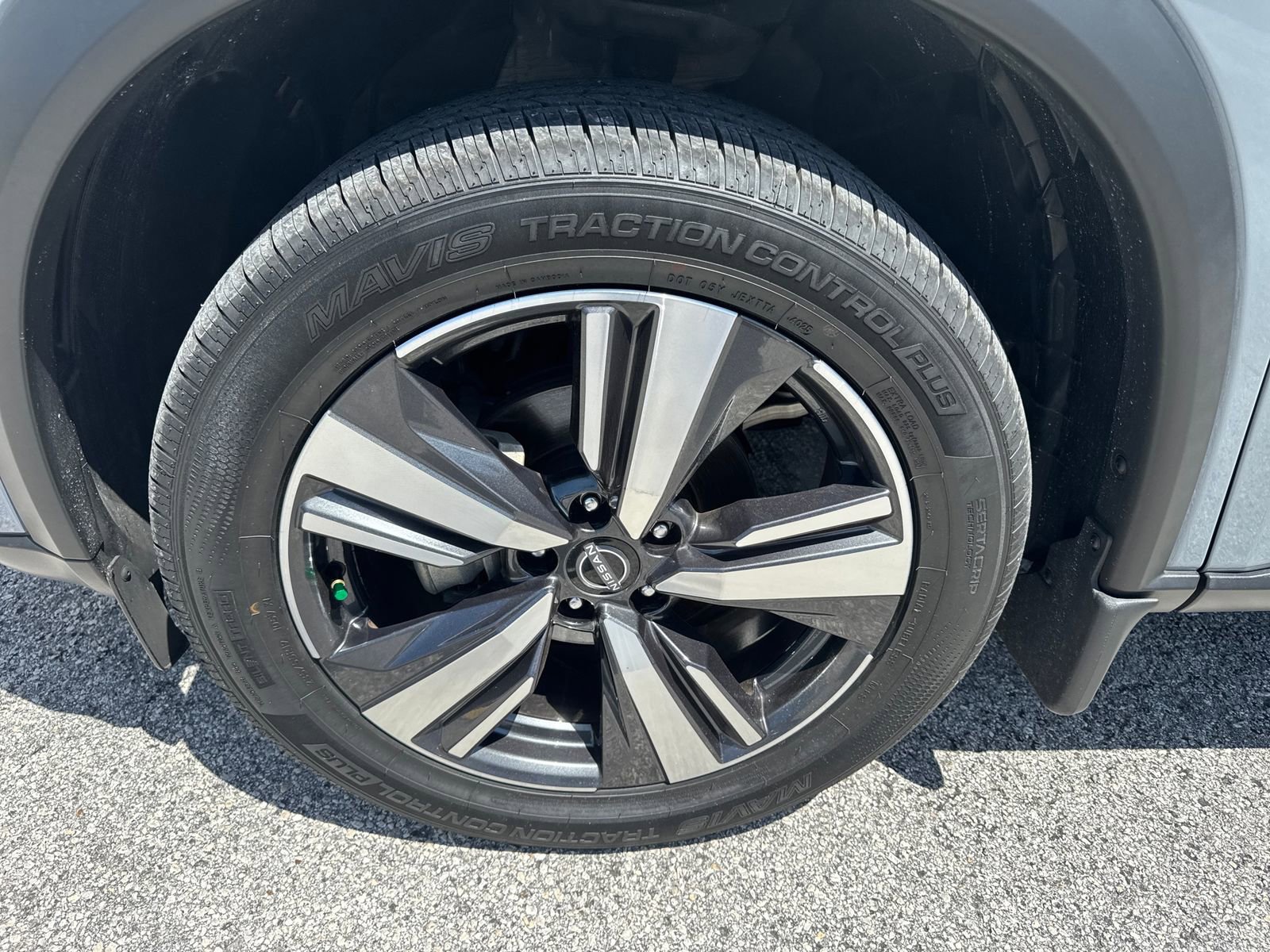 Certified 2023 Nissan Rogue Platinum w/ Platinum Premium Package FWD image 14