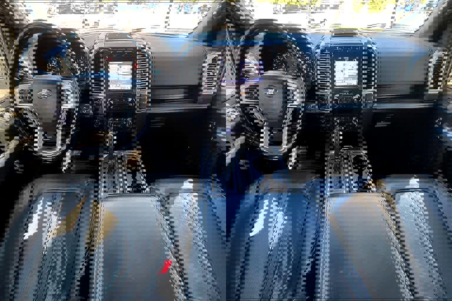 Used 2019 Ford F150 Platinum w/ Equipment Group 701A Luxury image 15