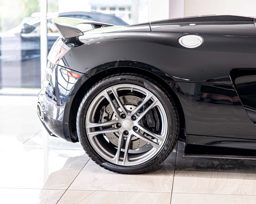 Used 2012 Audi R8 V10 AWD/4WD image 12
