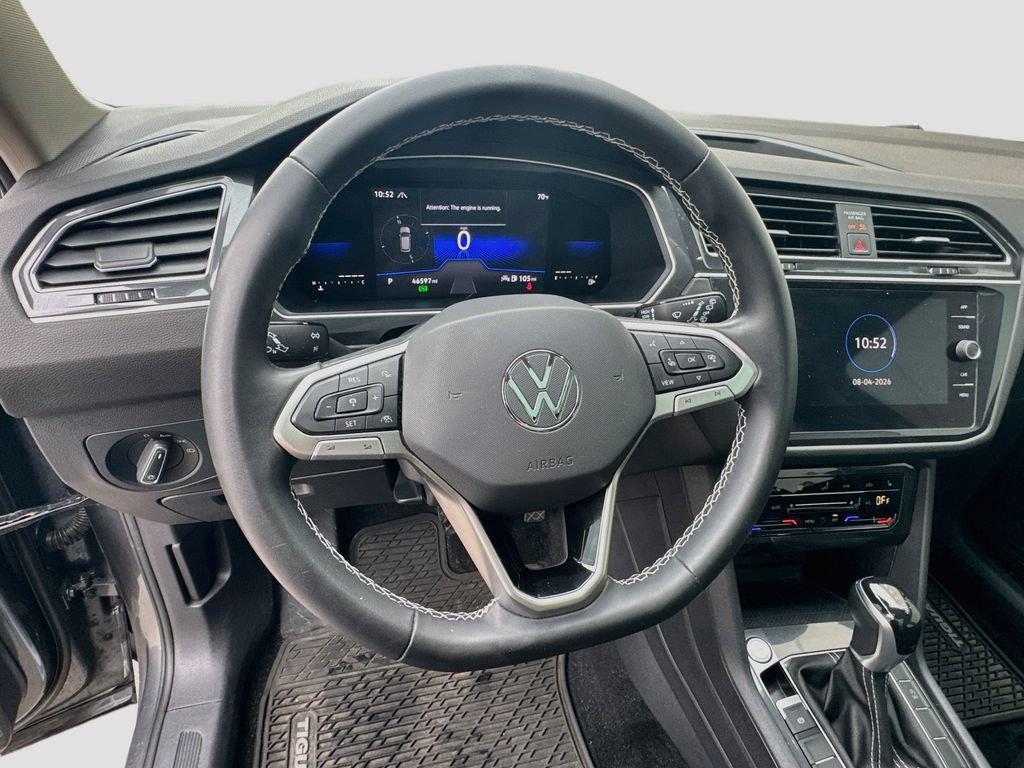 Used 2022 Volkswagen Tiguan SE AWD/4WD image 11