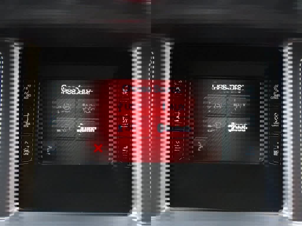 Used 2015 Dodge Charger SE image 18