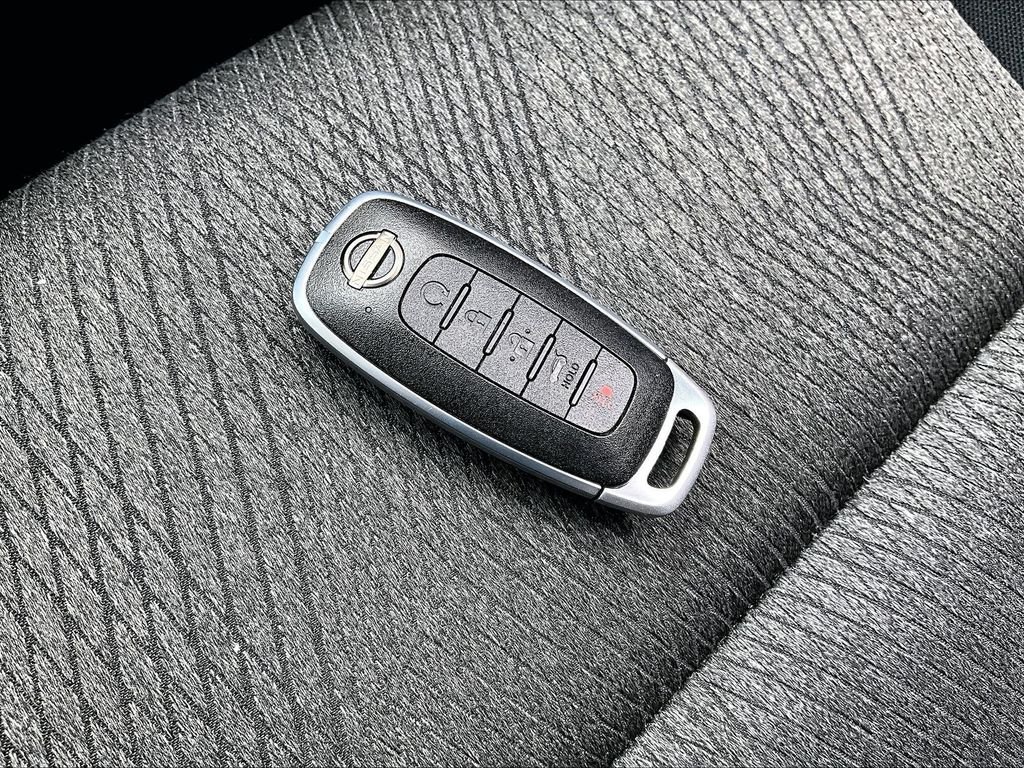 Certified 2024 Nissan Rogue SV AWD/4WD image 29