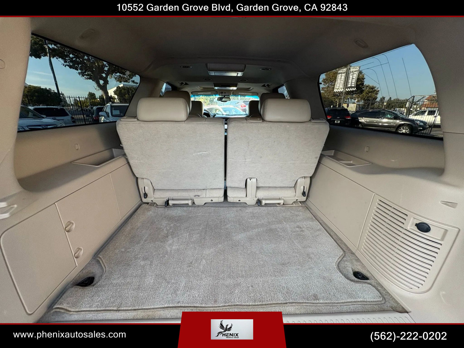 Used 2012 Chevrolet Suburban LTZ image 13