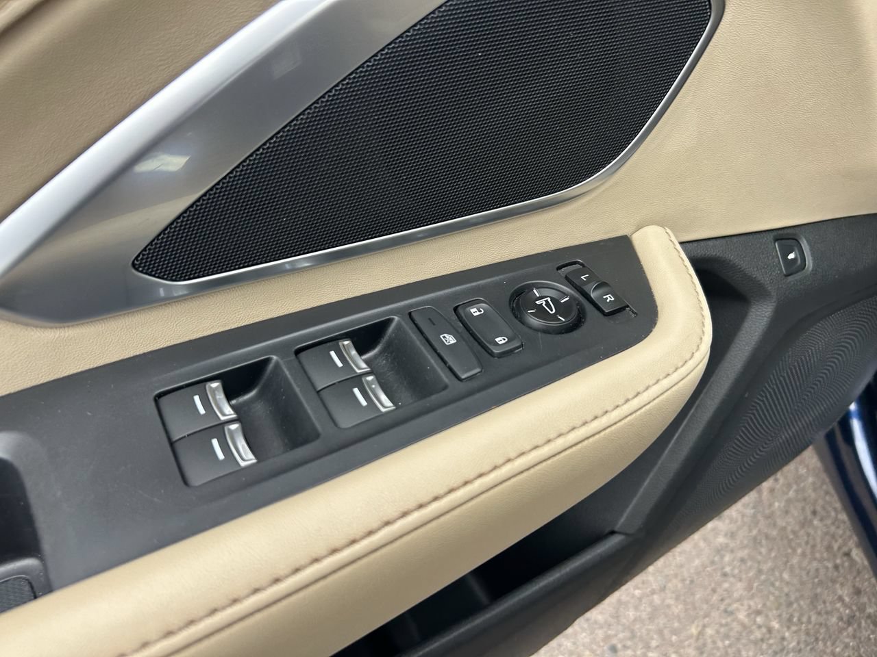 Used 2022 Acura RDX FWD image 31