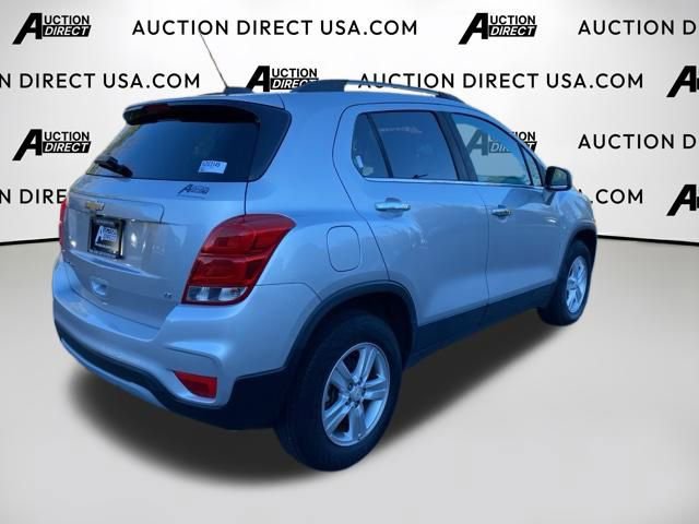 Used 2020 Chevrolet Trax LT w/ LT Convenience Package image 21
