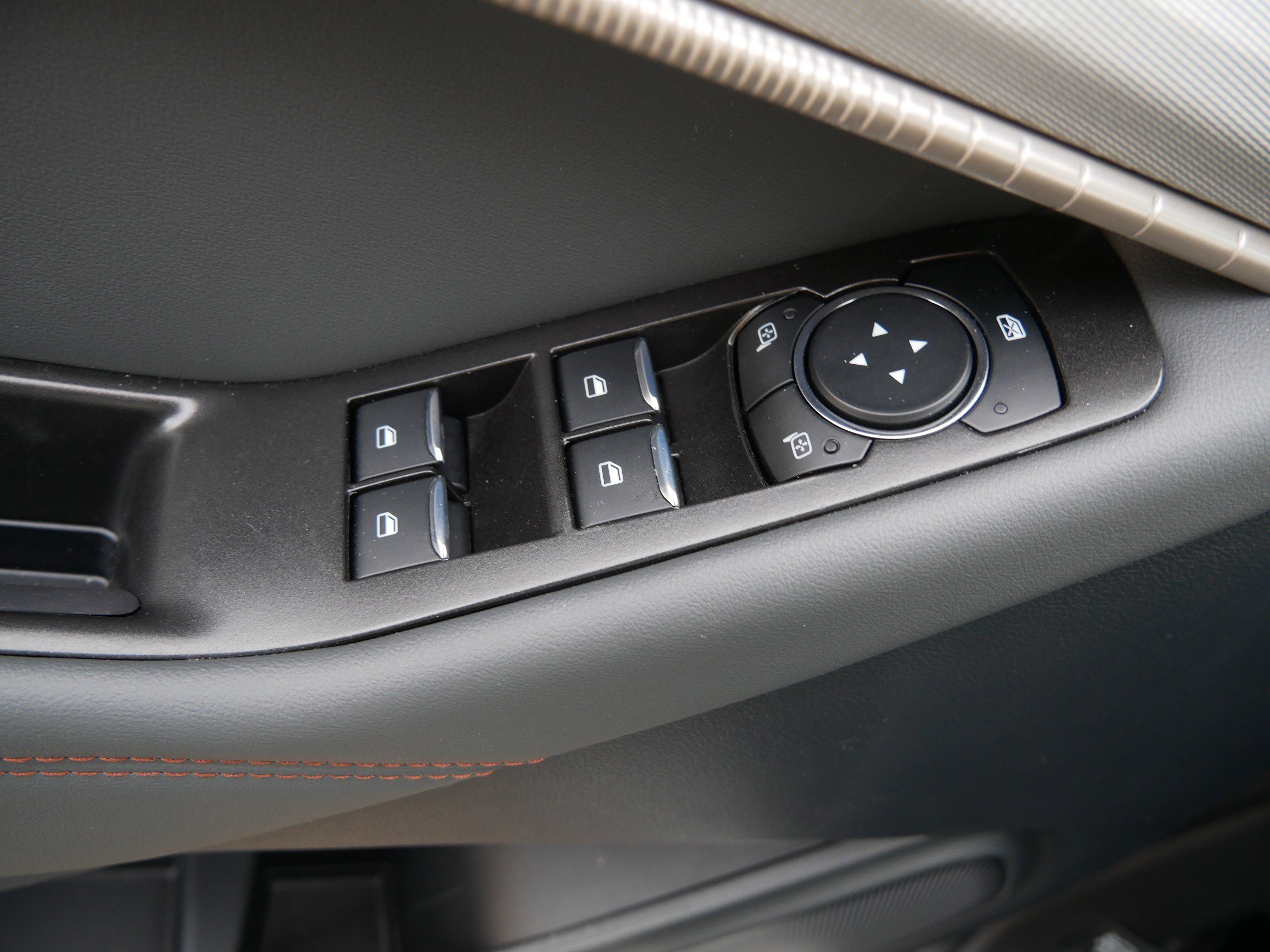 Used 2026 Ford Explorer Active w/ Active Comfort Package image 20