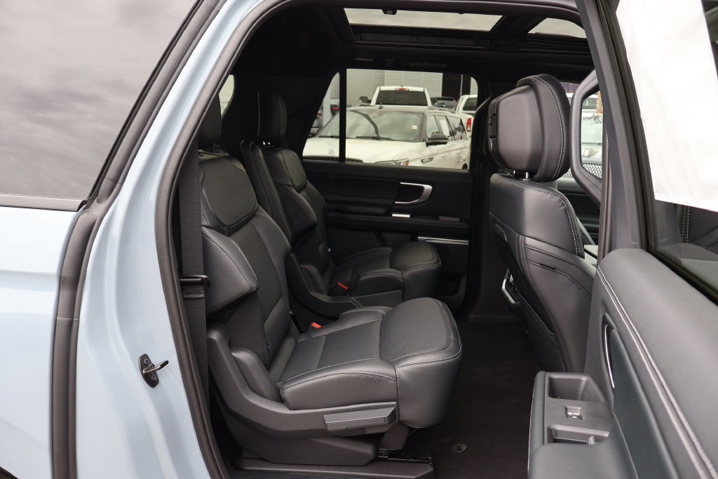 New 2026 Ford Expedition Max Platinum w/ Stealth Appearance Package AWD/4WD image 25