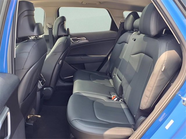 New 2026 Kia Sportage EX w/ EX Panorama Roof Package image 17