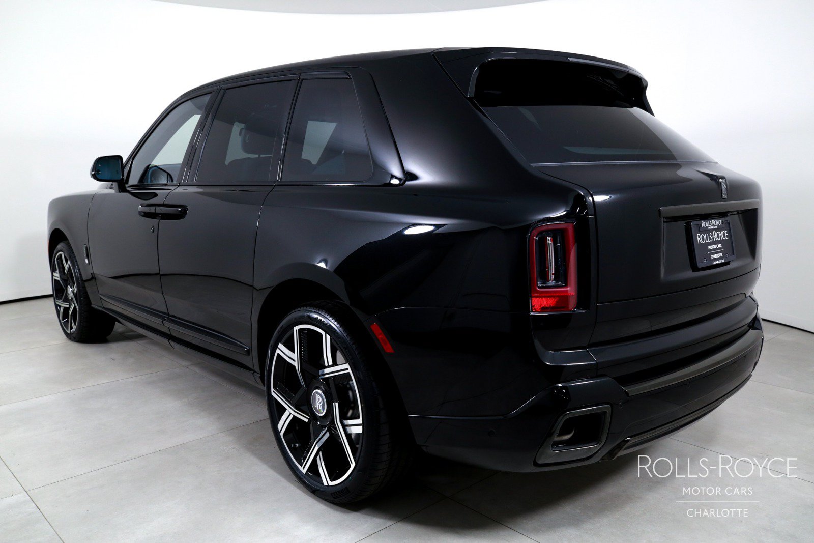 New 2027 Rolls-Royce Cullinan Black Badge AWD/4WD image 8