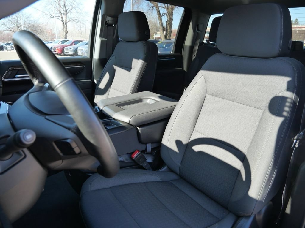 Used 2025 Chevrolet Silverado 2500 LT w/ Convenience Package AWD/4WD image 36
