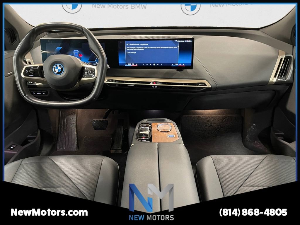 Used 2024 BMW iX xDrive50 image 10