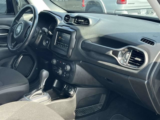 Used 2020 Jeep Renegade Altitude FWD image 23