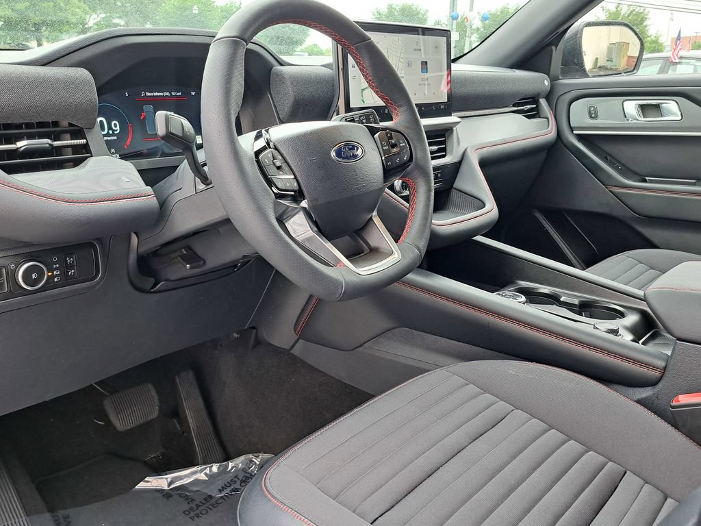 New 2026 Ford Explorer ST-Line w/ ST-Line Street Pack AWD/4WD image 7