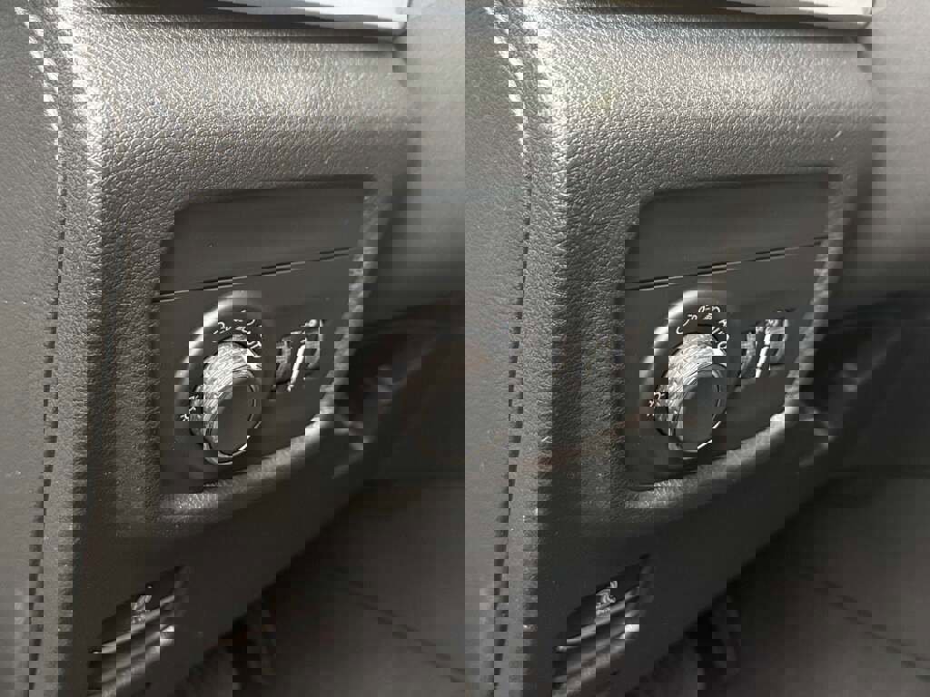 New 2025 Jeep Grand Cherokee L Laredo image 20