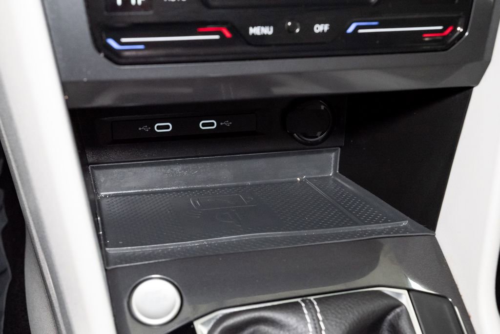Used 2023 Volkswagen Tiguan SE image 19