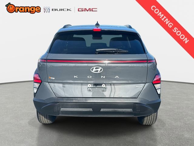 Used 2025 Hyundai Kona SEL image 4