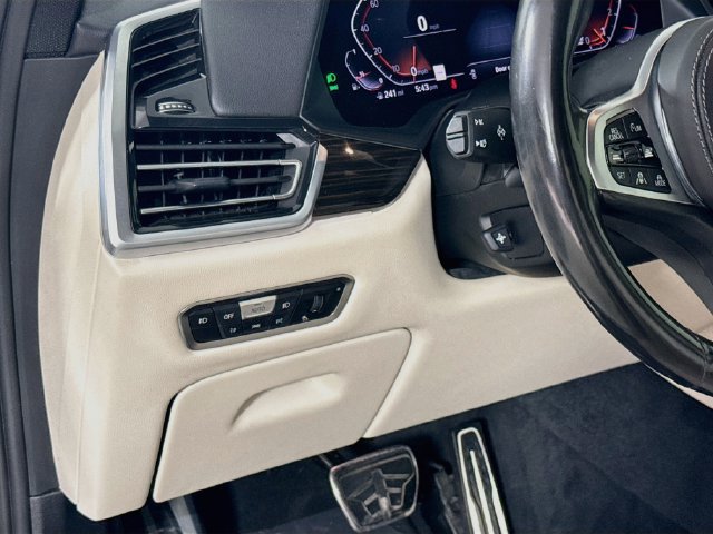 Used 2020 BMW X5 sDrive40i w/ M Sport Package RWD image 10