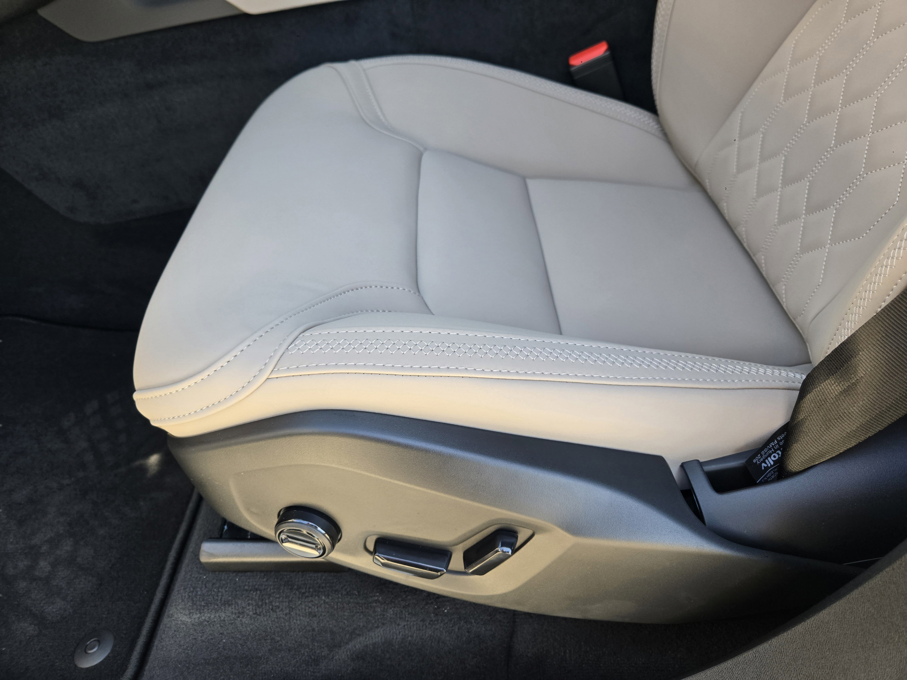 Used 2026 Volvo XC90 B6 Plus w/ Protection Package Premier AWD/4WD image 25