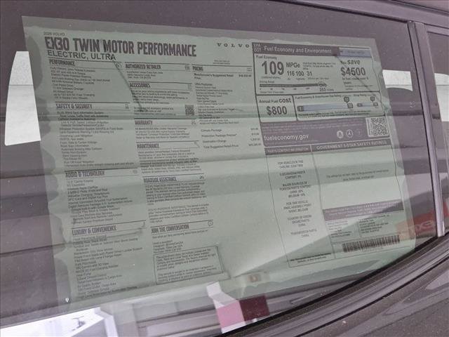 New 2026 Volvo EX30 Ultra w/ Protection Package Premier AWD/4WD image 18