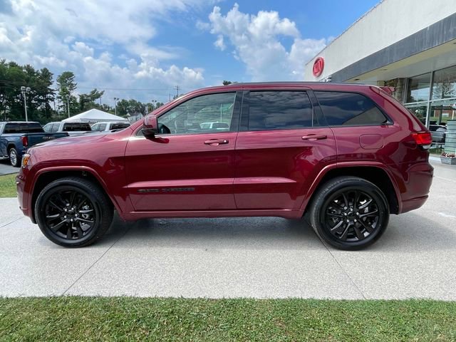 Used 2020 Jeep Grand Cherokee Altitude AWD/4WD image 11