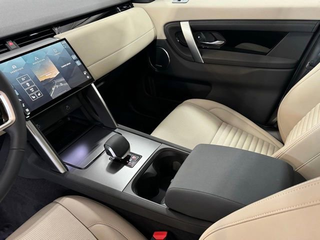New 2024 Land Rover Discovery Sport S image 12