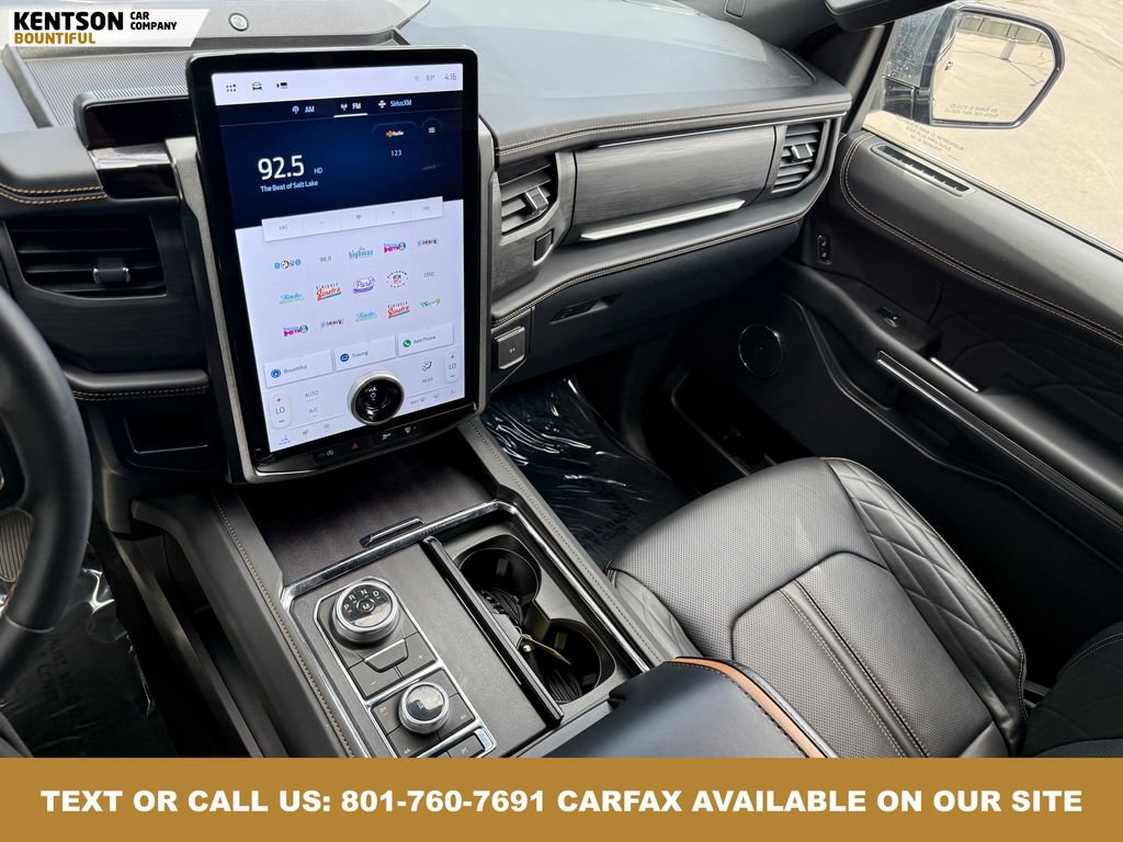 Used 2024 Ford Expedition Platinum image 25