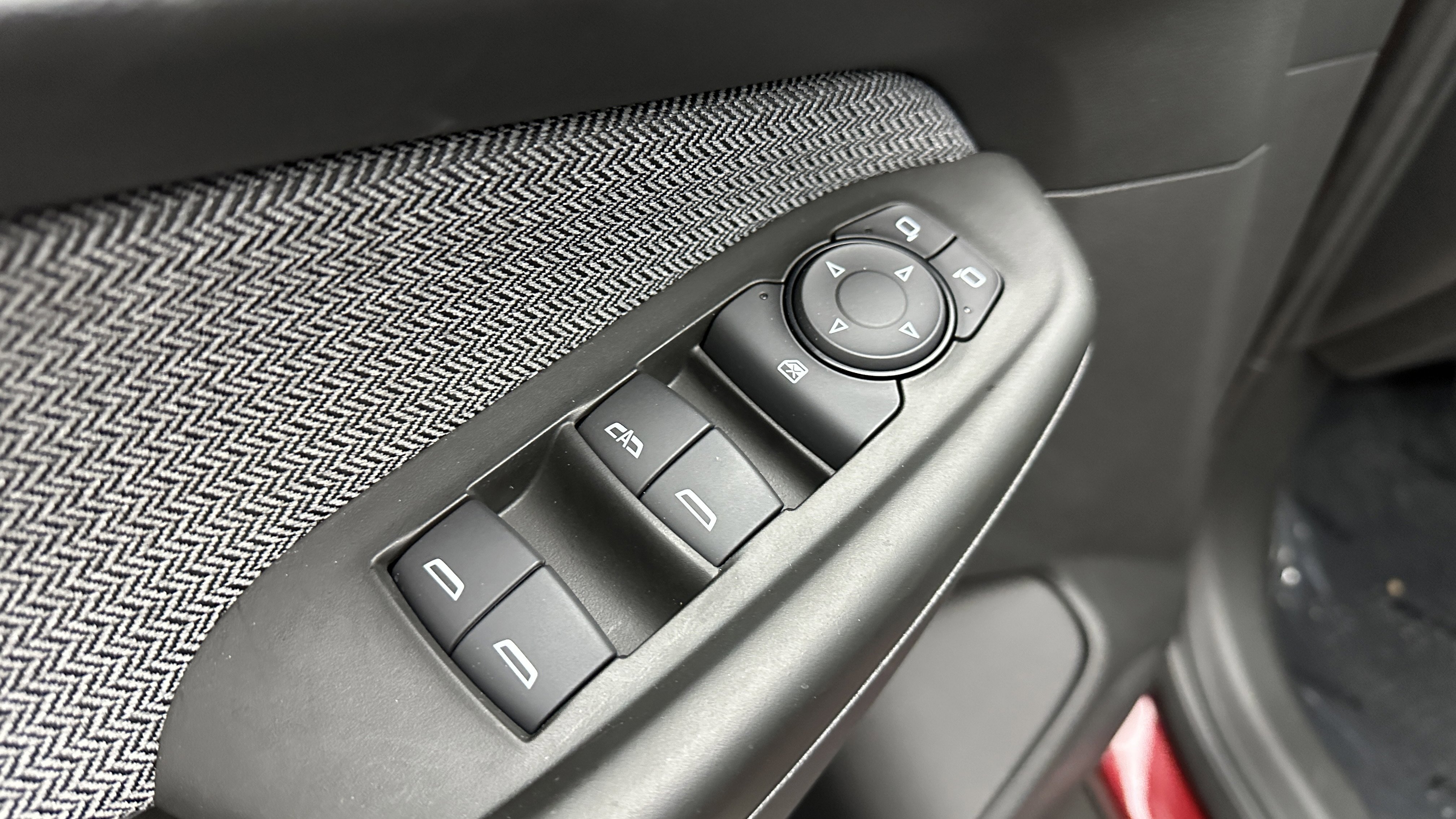 Used 2025 Chevrolet TrailBlazer LS image 11