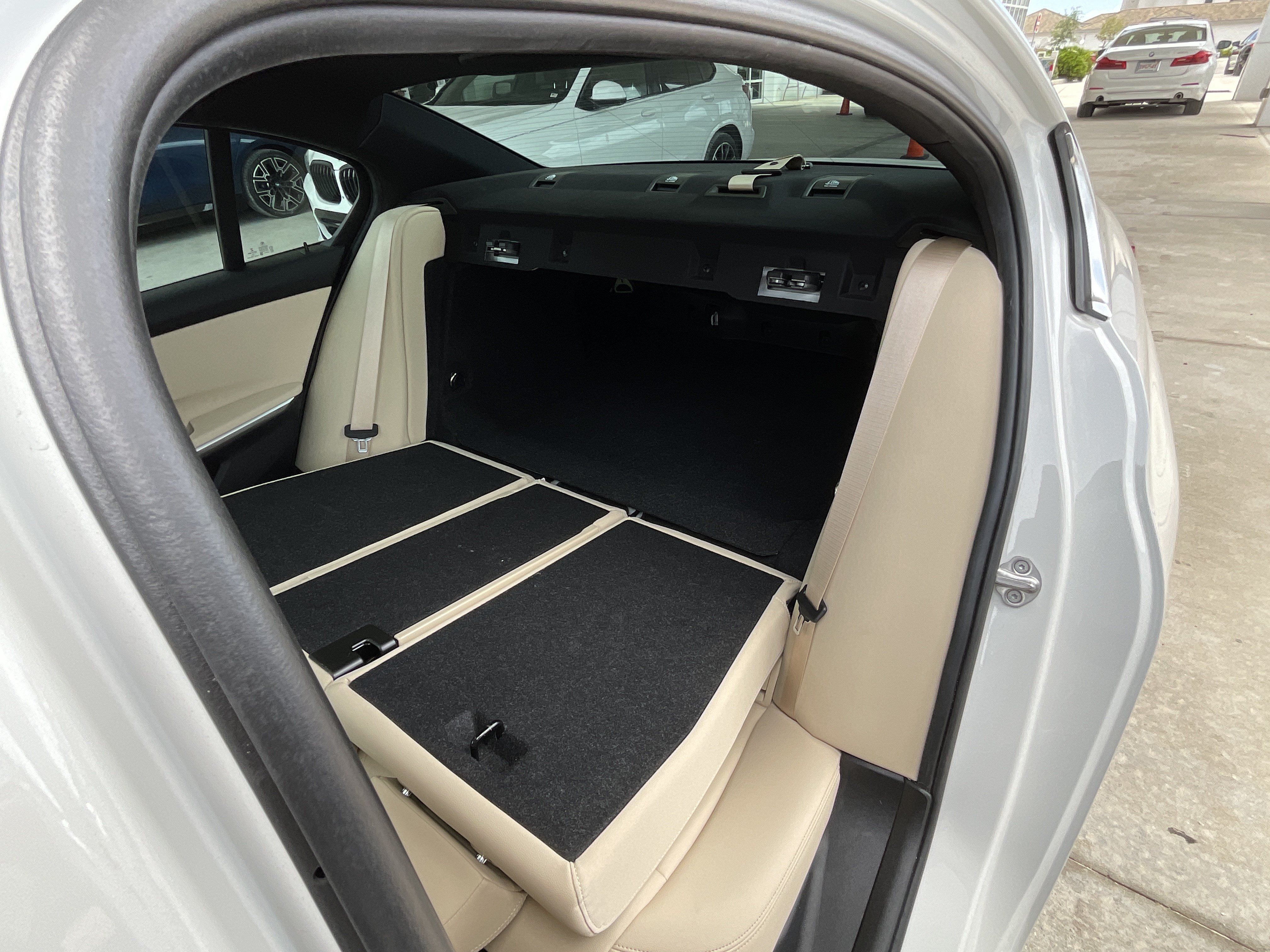 Used 2021 BMW 330i Sedan w/ Convenience Package RWD image 30
