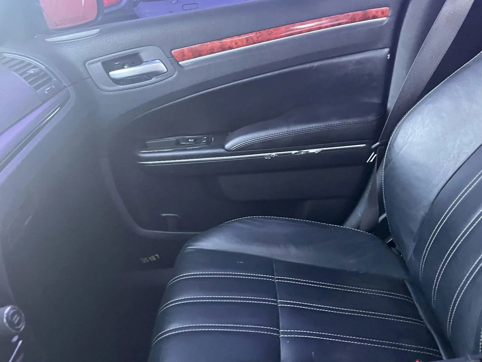 Used 2013 Chrysler 300 S image 37