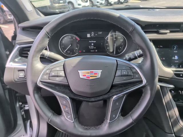 Used 2023 Cadillac XT5 Premium Luxury image 17