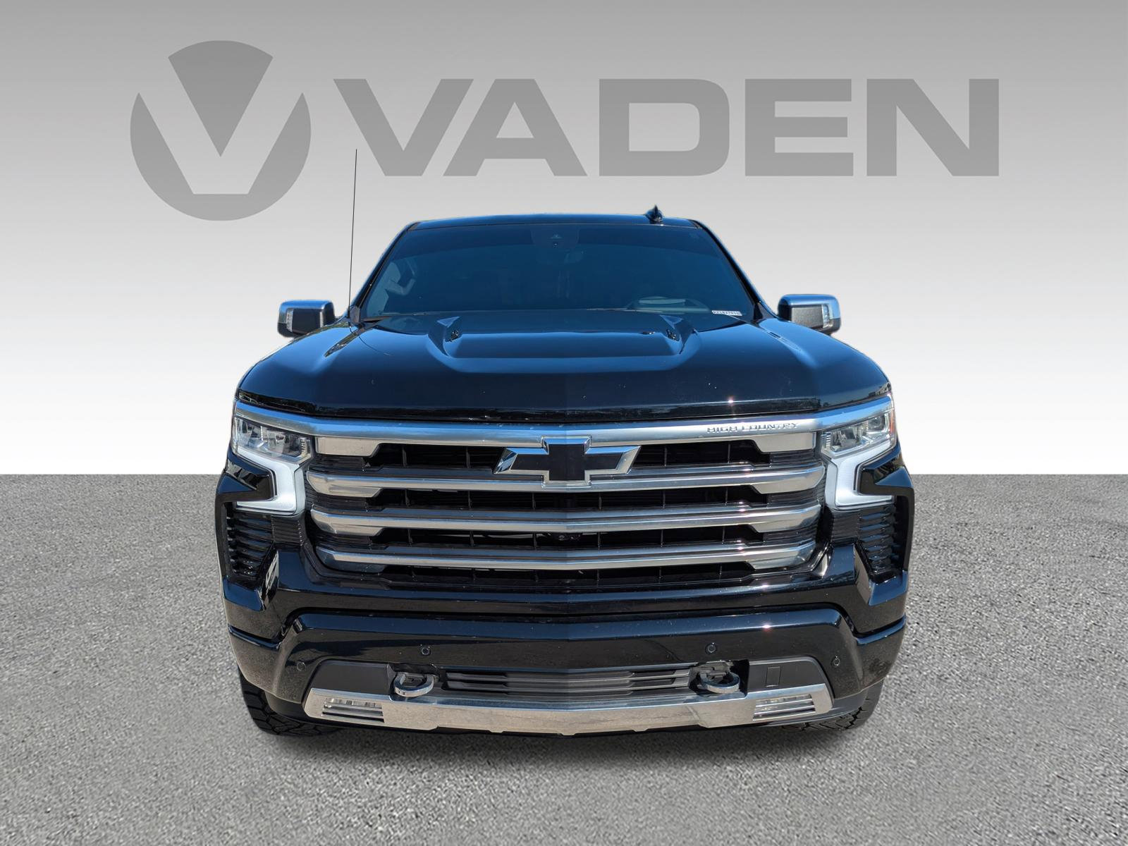 Used 2024 Chevrolet Silverado 1500 High Country w/ Technology Package image 28