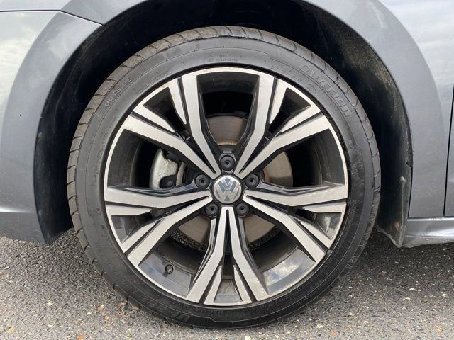 Used 2022 Volkswagen Passat 2.0T image 22