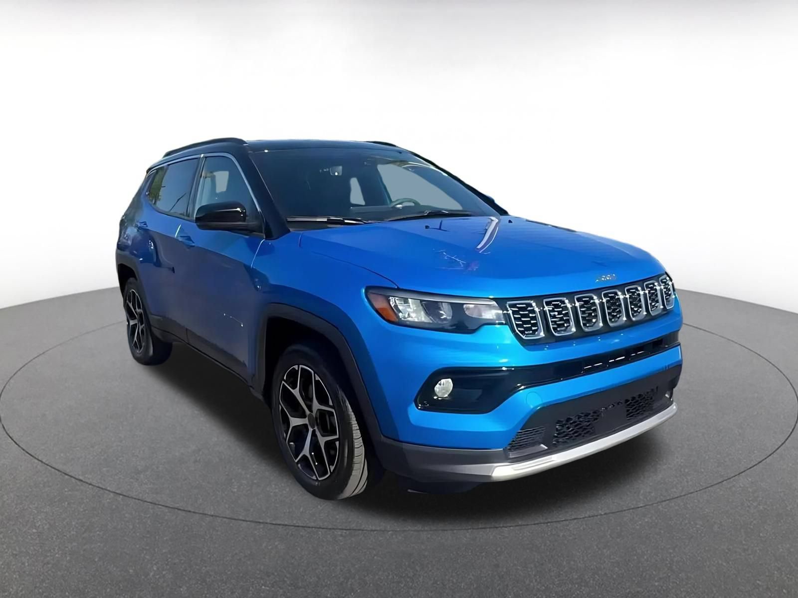 Used 2025 Jeep Compass Limited AWD/4WD image 3