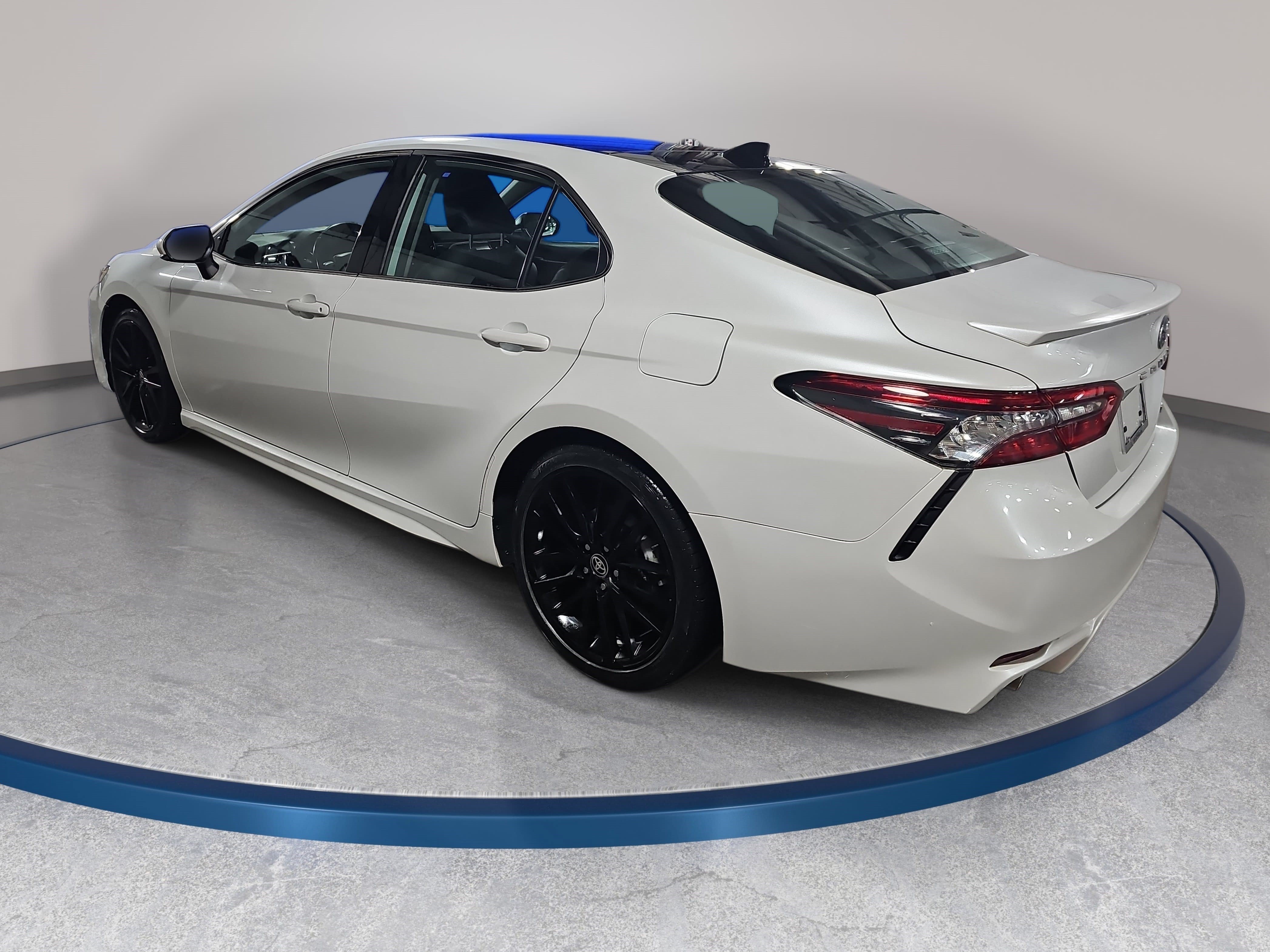 Used 2021 Toyota Camry XSE FWD image 7