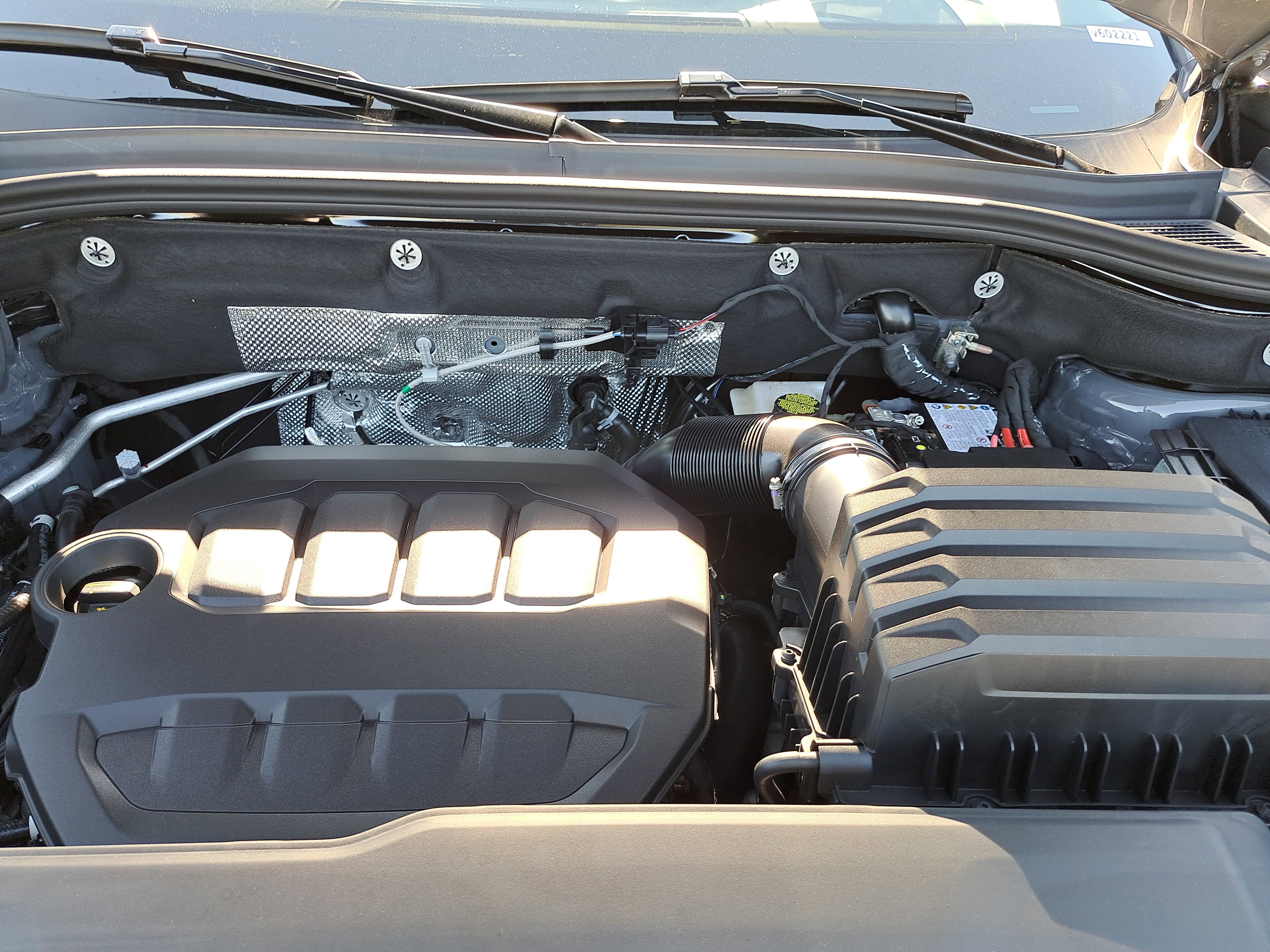 New 2026 Volkswagen Atlas Cross Sport SEL Premium R-Line image 30