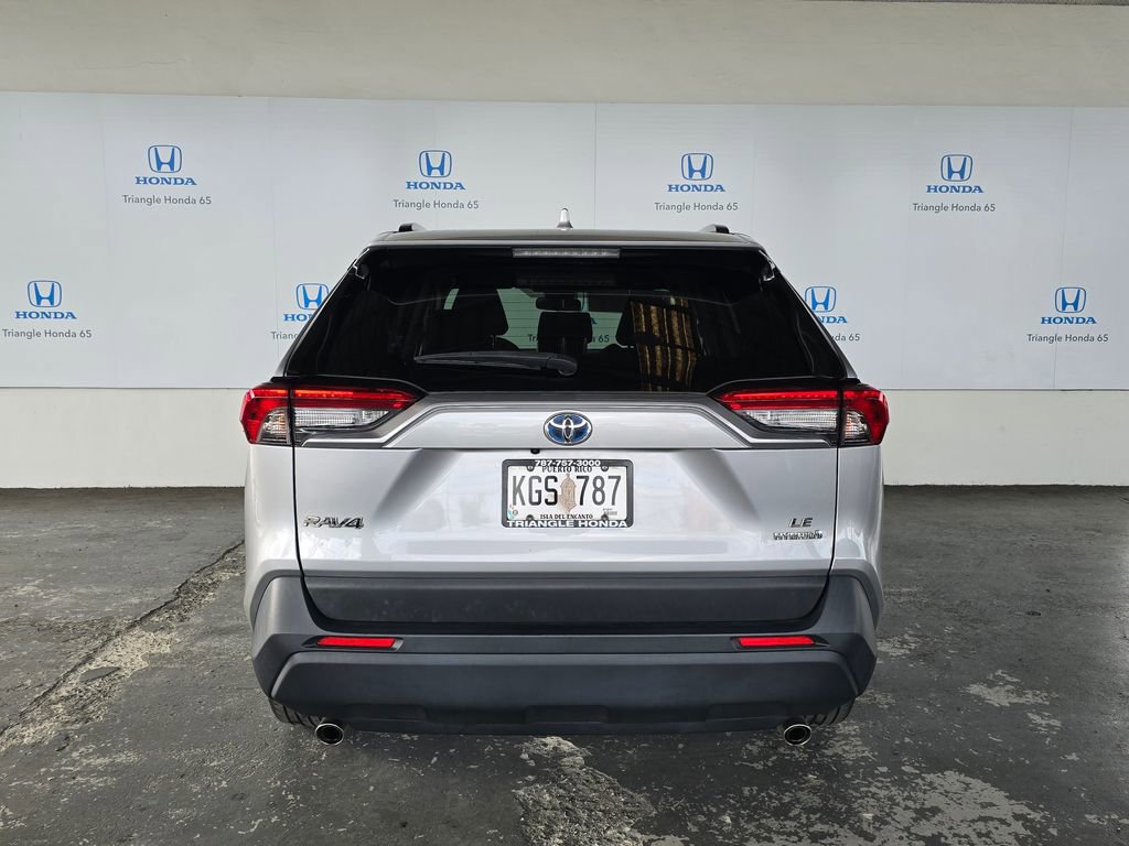 Used 2023 Toyota RAV4 LE AWD/4WD image 5