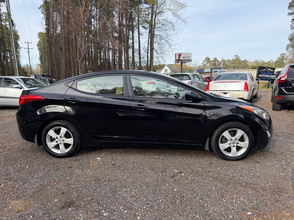 Used 2012 Hyundai Elantra GLS w/ Preferred Pkg 3 image 4