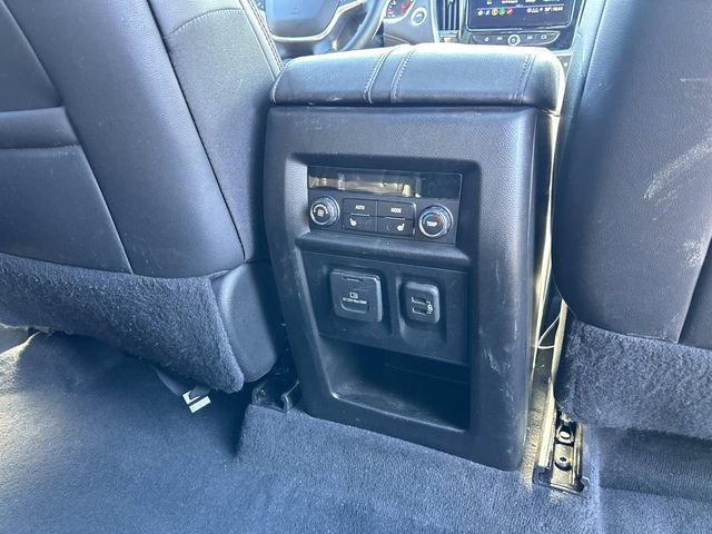 Used 2023 Chevrolet Traverse High Country AWD/4WD image 14