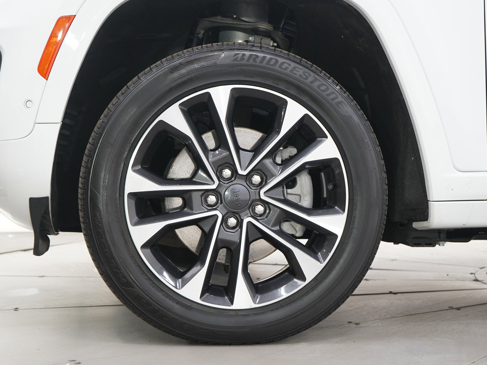 Used 2023 Jeep Grand Cherokee Overland image 31